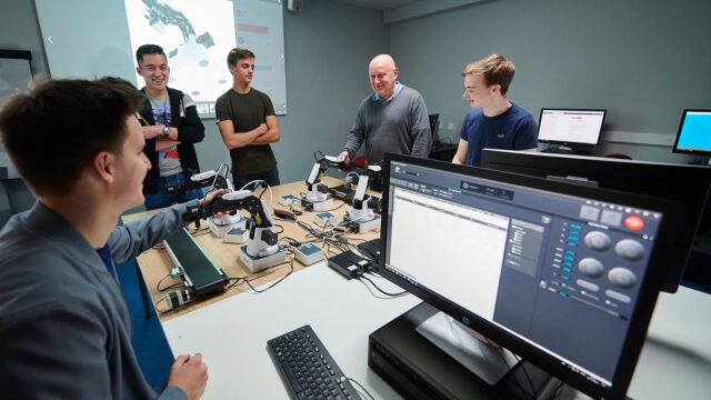 BEng (Hons) Electrical & Electronic Engineering | Edge Hill